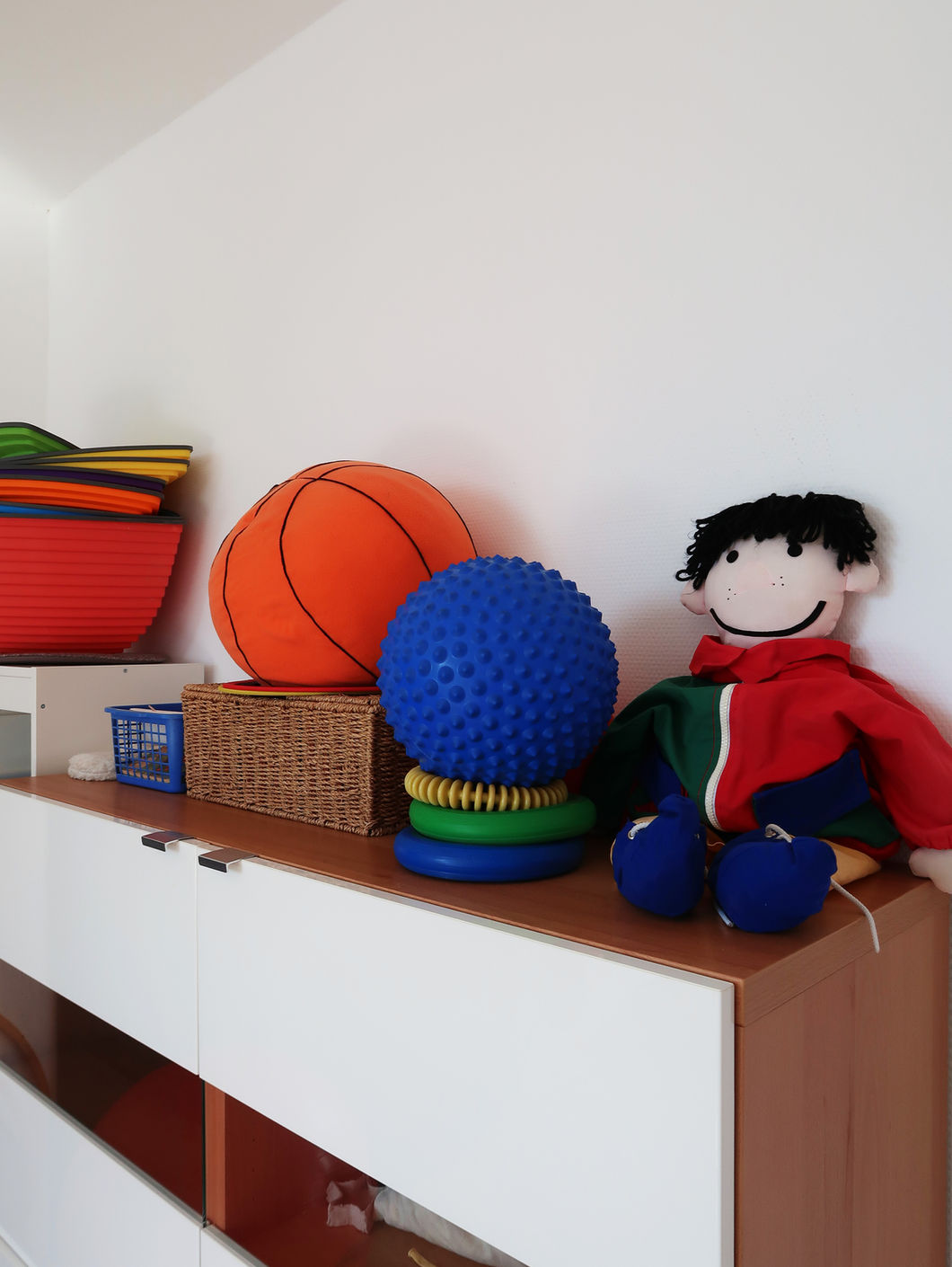 Therapieraum mit Spielgeräten